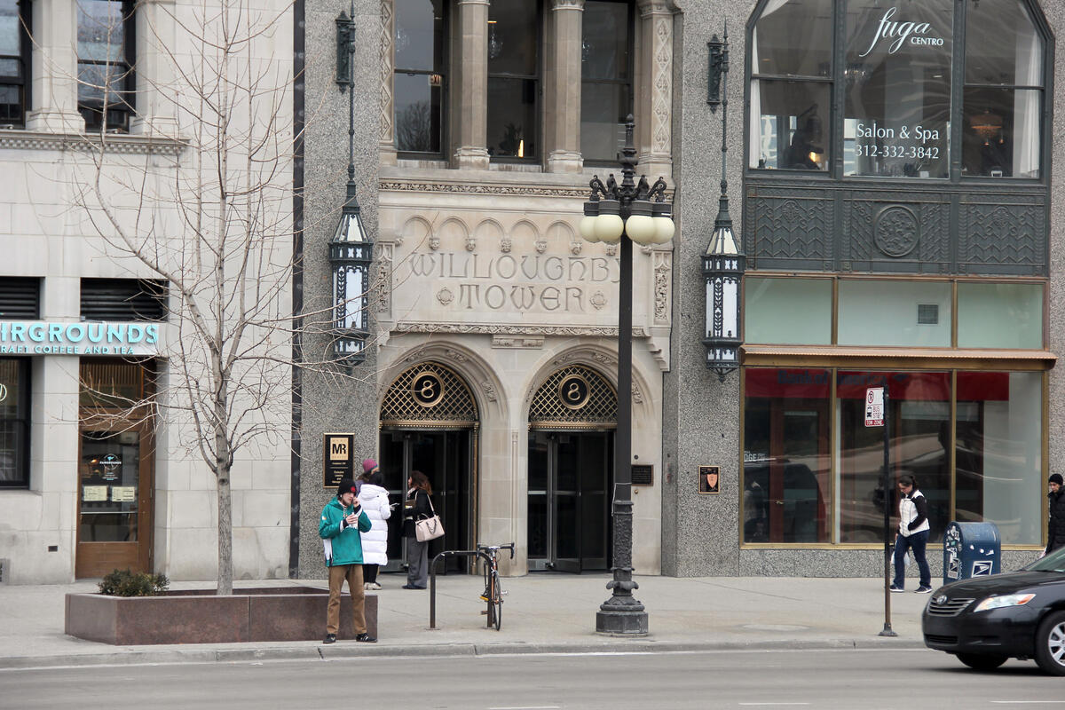 Downtown Chicago couple and family therapy office