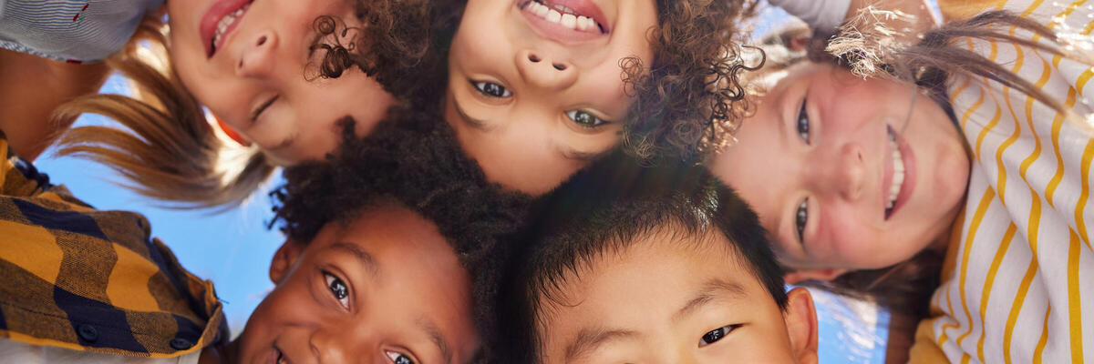 children_huddle