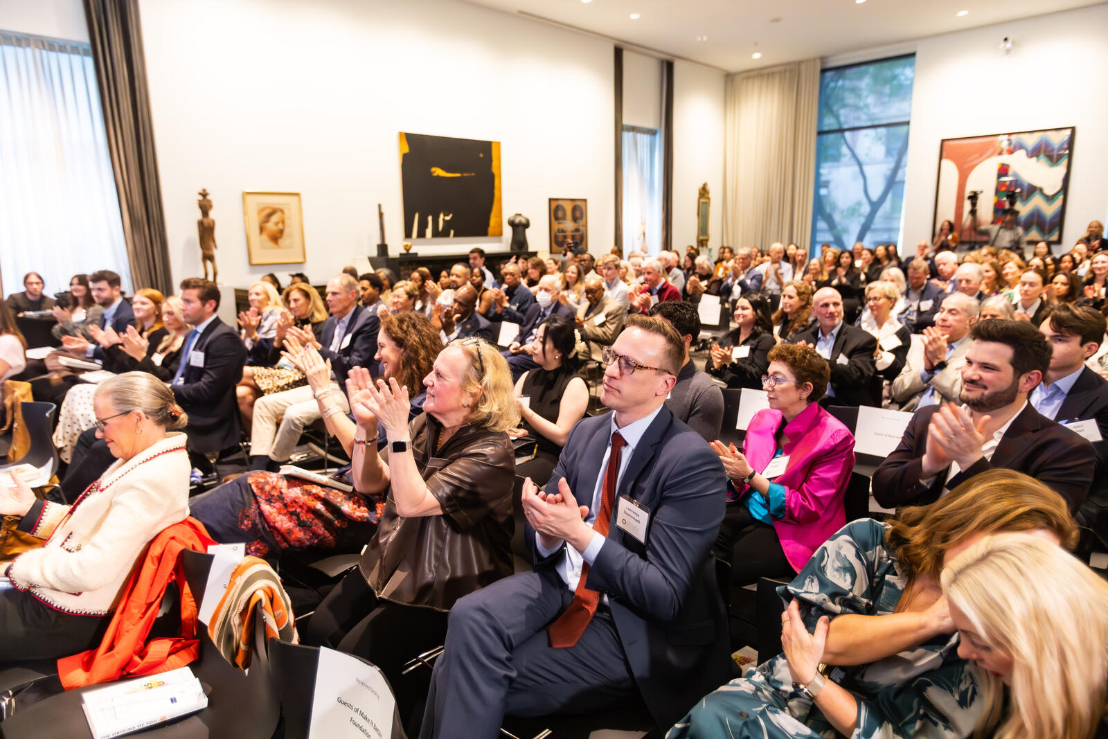 A photo of the crowd of In Session.