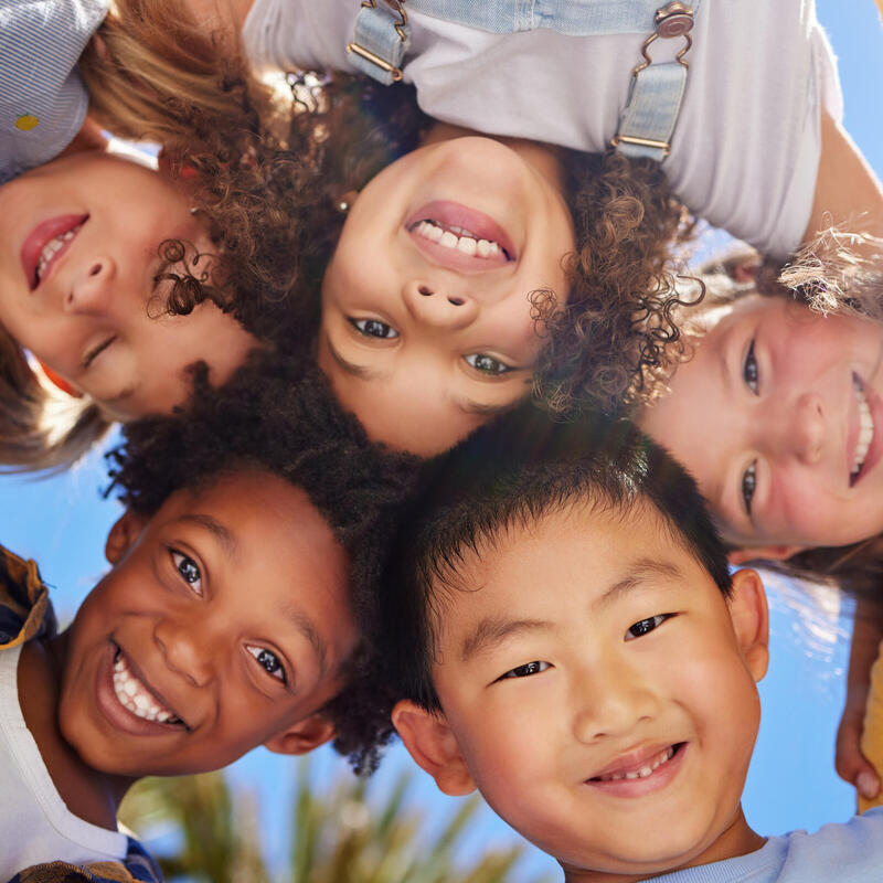 children_huddle