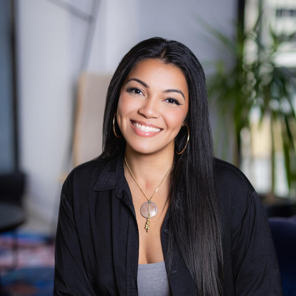 Jennifer Fermaintt Headshot